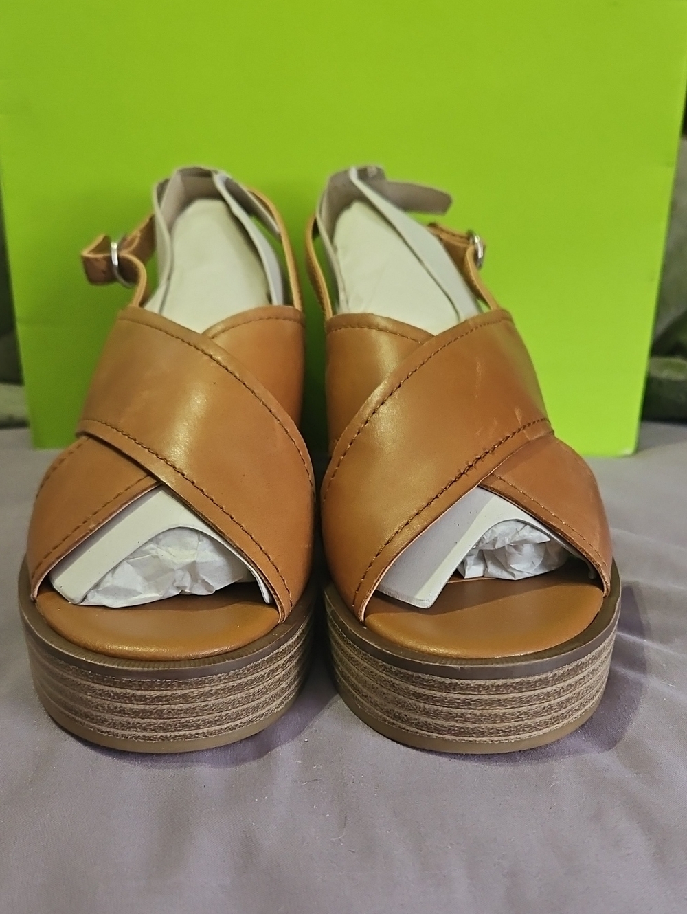 Lucky Brand Women's Tan Cross-Strap Platform Sandals